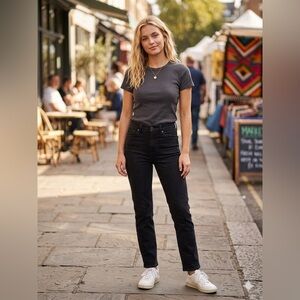 Madewell High-Rise Straight Leg Jeans — Black